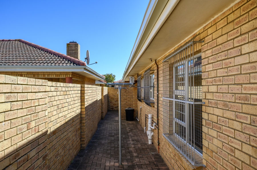 3 Bedroom Property for Sale in Summerstrand Eastern Cape